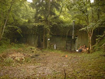Vue de face de l'Abri en Juin 2002