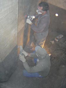 Nico et Benoit qui frottent les murs