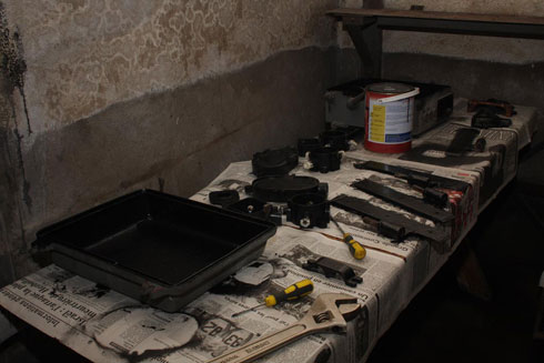 Diff�rents accessoires �lectriques r�nov�s.