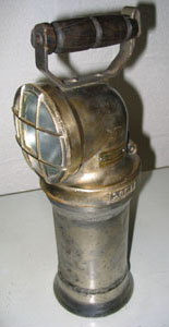 Lampe portative Maginot ?