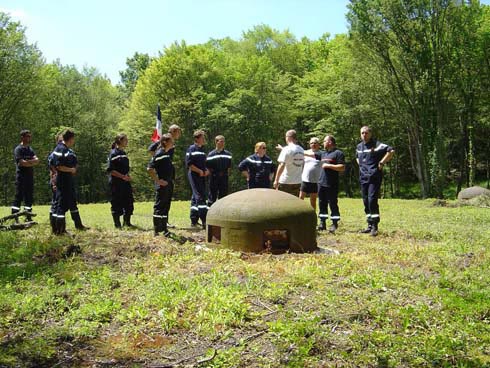 Explications devant la cloche